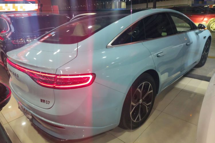 Used Hima Luxeed S7 2025 705 km Pro
