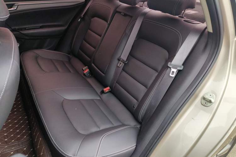 Used Geely Auto Emgrand GL 2018 1.8L DCT Elite Smart Connectivity Version
