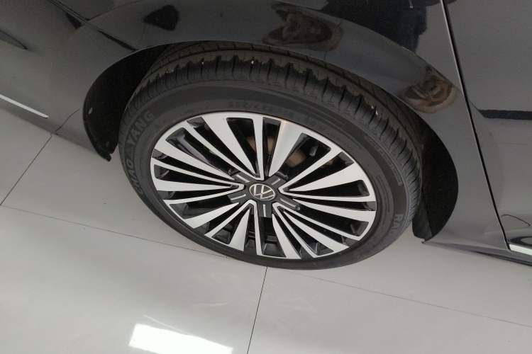 Used Volkswagen Passat 2020 330TSI Luxury Edition China VI
