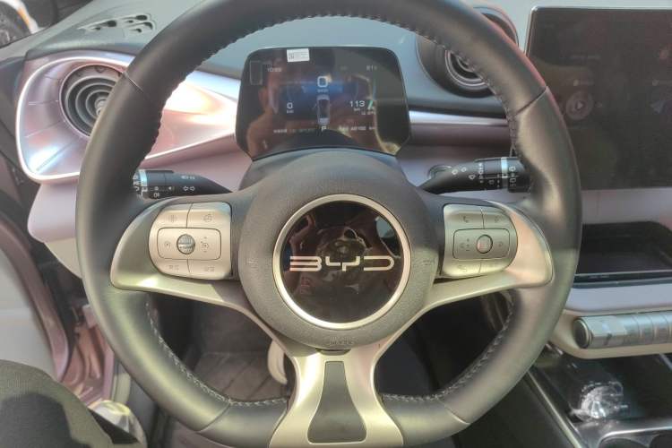 Used BYD Dolphin 2023 420 km Fashion Edition
