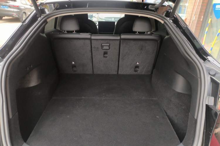 Used Tesla Model Y 2022 Rear-Wheel-Drive Version
