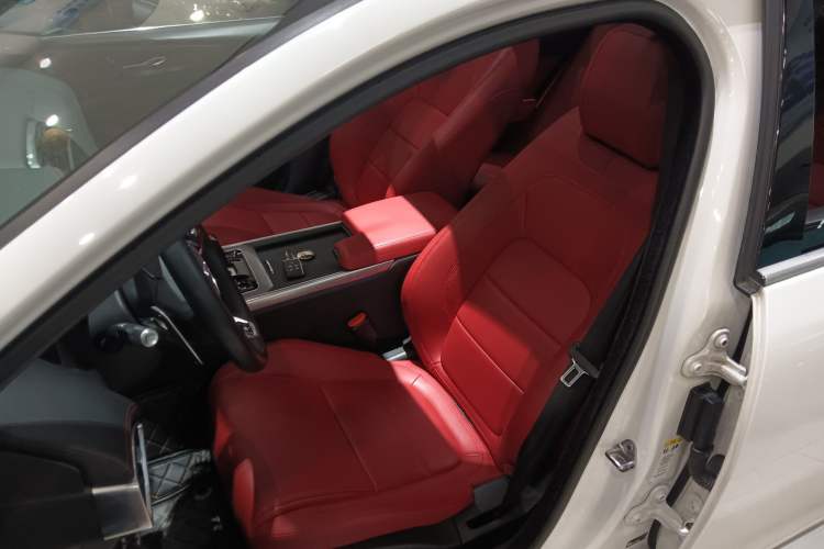 Used Jaguar XEL 2020 2.0T 200 PS R-DYNAMIC S Advanced Sport Edition