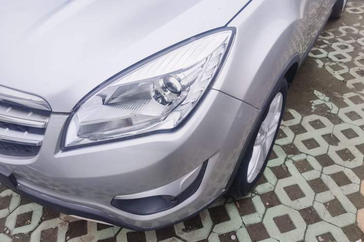 Used Changan CS35 2015 1.6L Automatic Luxury Model China IV Standard
