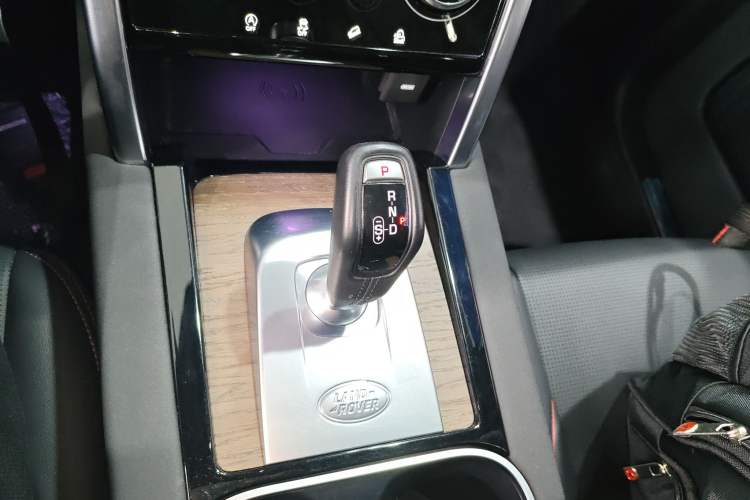 Used Land Rover Discovery Sport 2022 Revised Version 2 249 PS R-Dynamic SE Performance Tech Edition 5 Seats