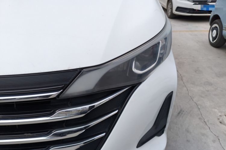 Used GAC Trumpchi M6 2019 270T DCT Luxury Edition (7-seater) China VI
