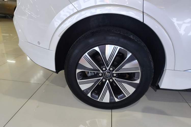 Used Buick E5 2025 Model 620KM Prestige Edition
