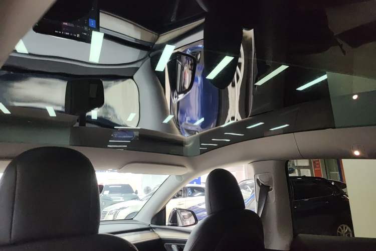 Used Tesla Model Y 2022 Rear-Wheel-Drive Version
