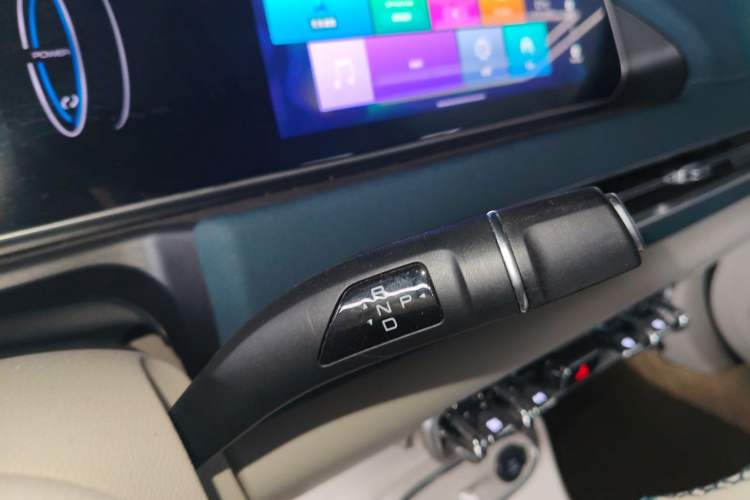 Used ORA Good Cat 2023 401 km Standard Range Luxury Version Lithium Iron Phosphate