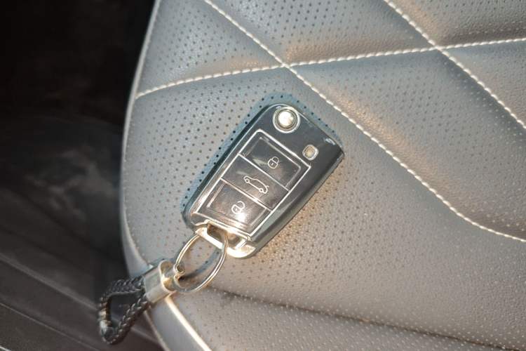 Used Volkswagen Tiguan L 2023 330TSI Automatic Two-Wheel Drive R-Line Enjoyment Edition