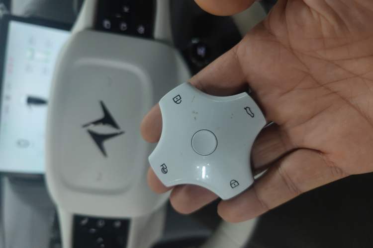 Used  eπ007 2024 540 All-Wheel Drive Pro Edition
