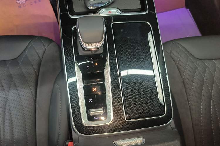 Used Hongqi HS5 2023 2.0T Four-Wheel Drive Flagship Pro Edition
