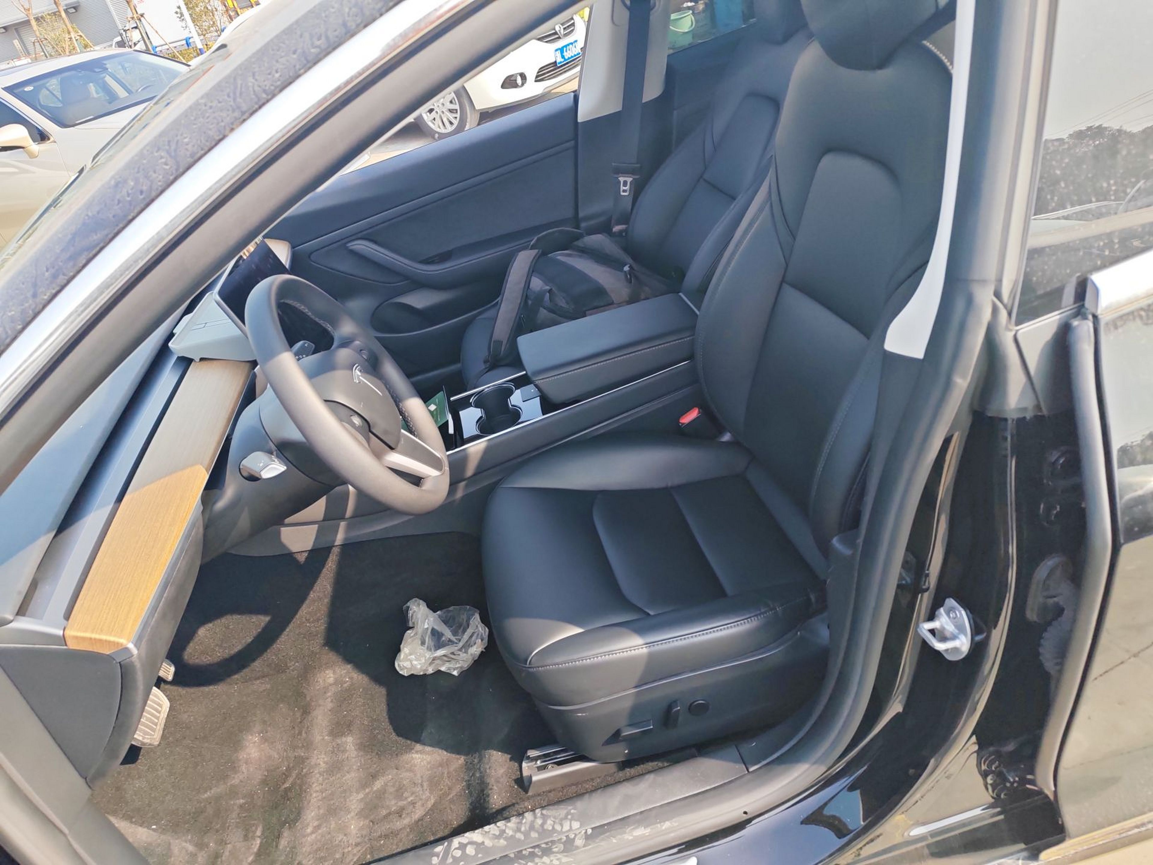 Переднее сиденье в автомобиле