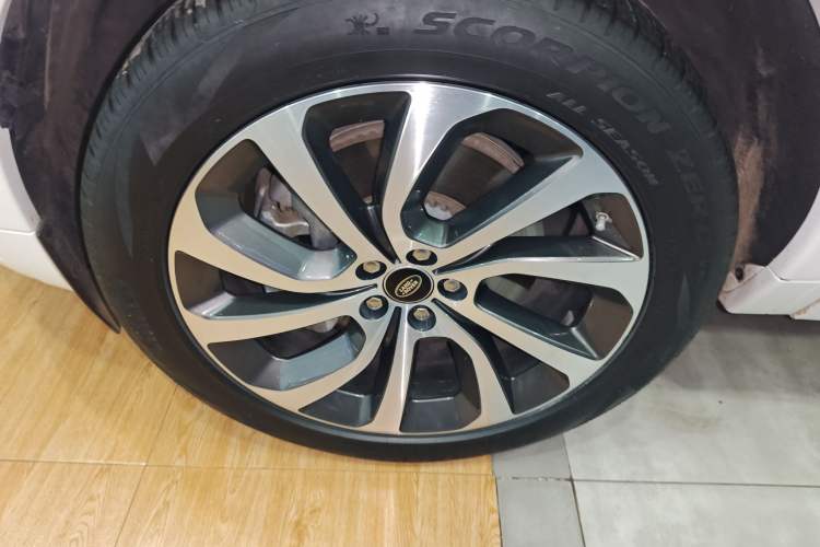 Used Land Rover Discovery Sport 2020 249 PS R-Dynamic Performance Edition
