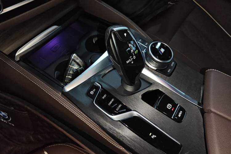 Used BMW 5 Series 2022 Restyled 530Li Leading Edition M Sport Package
