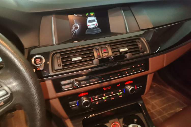 Used BMW 5 Series 2015 520i Elegant Edition