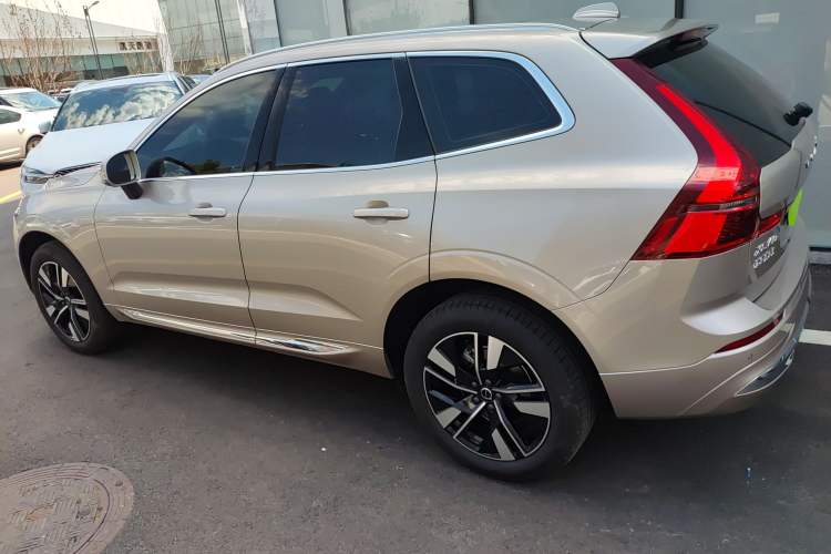 Used Volvo XC60 2026 B5 4x4 Smart Luxury Edition
