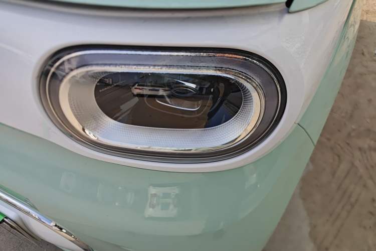 Used Wuling Hongguang MINIEV 2024 3rd Generation 215km Advanced Version
