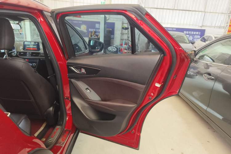 Used Mazda CX-4 2020 2.5L Automatic 2WD Sky-Drive Fun Edition
