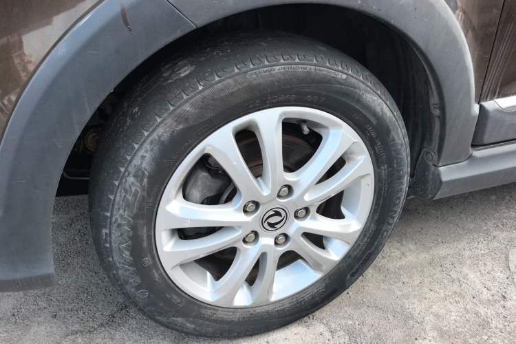 Used Dongfeng Fengon 360 2015 1.5L Manual Comfort II 7-Seater
