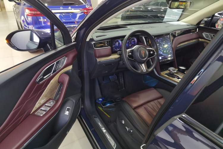 Used Hongqi HS7 2023 2.0T Automatic All-Wheel-Drive Flagship Edition Six Seats
