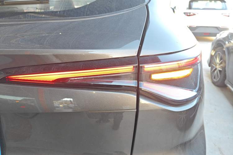 Used Changan X5 PLUS 2024 1.5T DCT ZhiZun Version
