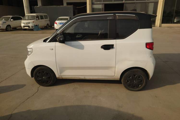 Used Wuling Hongguang MINIEV 2022 Macaron Premium Model – Lithium Iron Phosphate
