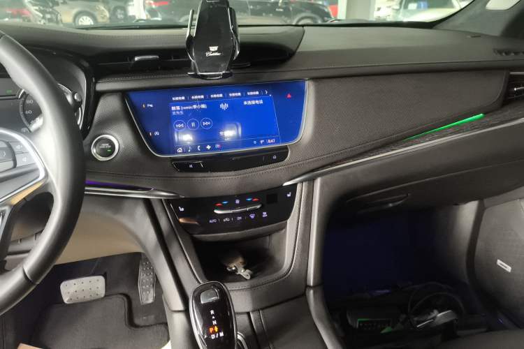 Used Cadillac XT5 2022 2.0T Two-Wheel Drive Luxury Version