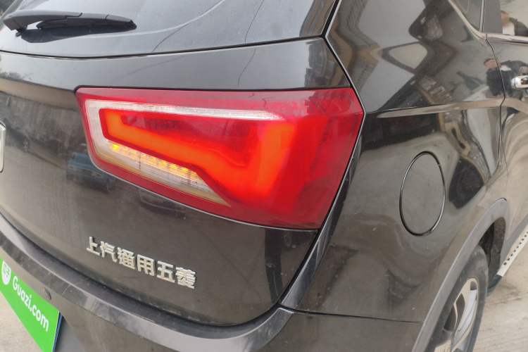 Used Baojun 560 2015 1.8L manual luxury version