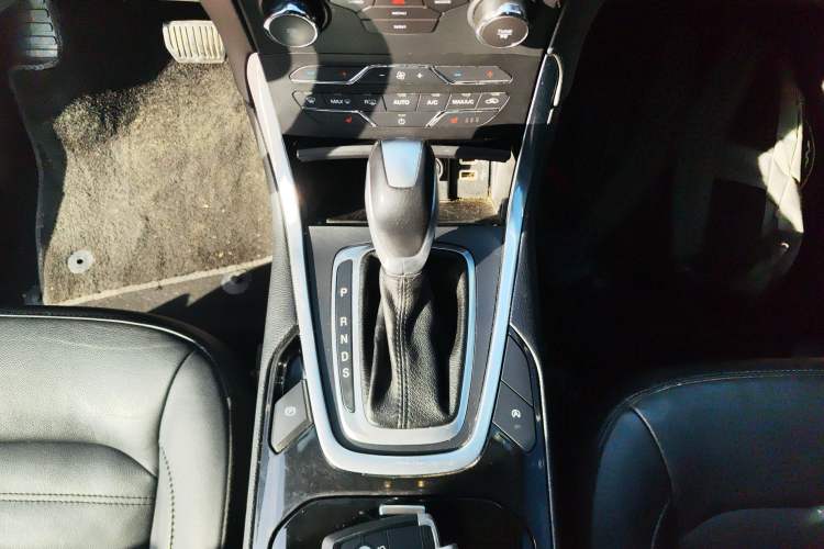 Used Ford Edge 2018 EcoBoost 245 Two-Wheel-Drive Titanium 7-Seater China V Standard
