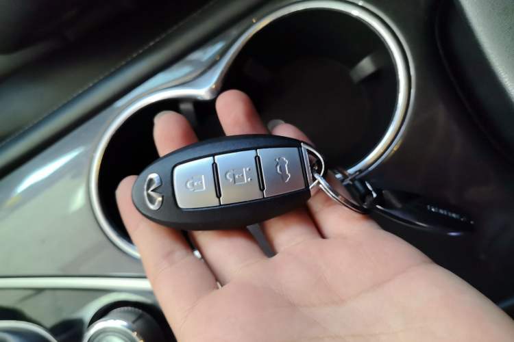 Used Infiniti Q50L 2016 2.0T Comfort Edition
