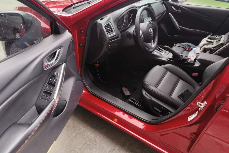 Used Mazda Atenza 2014 2.0L Blue Sky Luxury Edition
