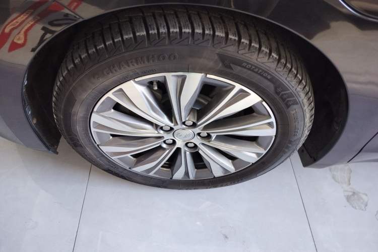 Used Hongqi E-QM5 2024 610 km PLUS