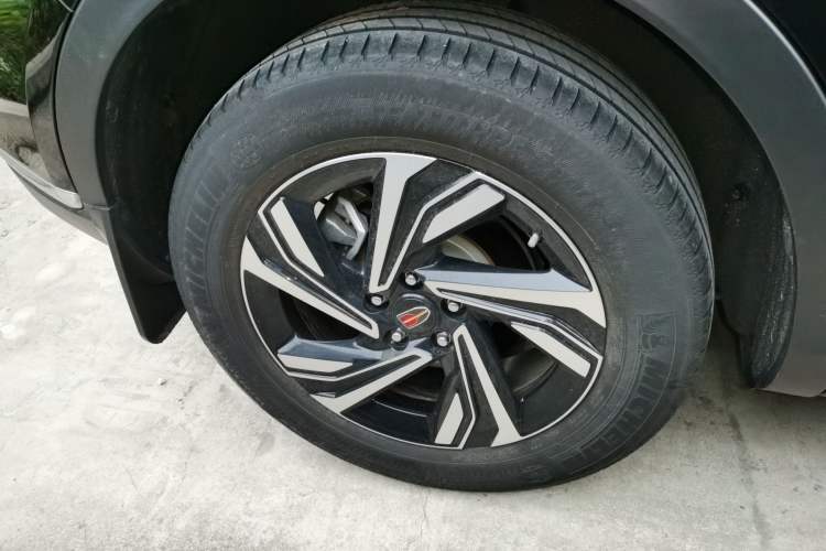 Used Hongqi HS5 2022 Revised Version 2.0T Smart Connect Flagship Edition
