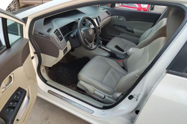 Used Honda Civic 2013 10th Anniversary 1.8L Automatic Comfort Version
