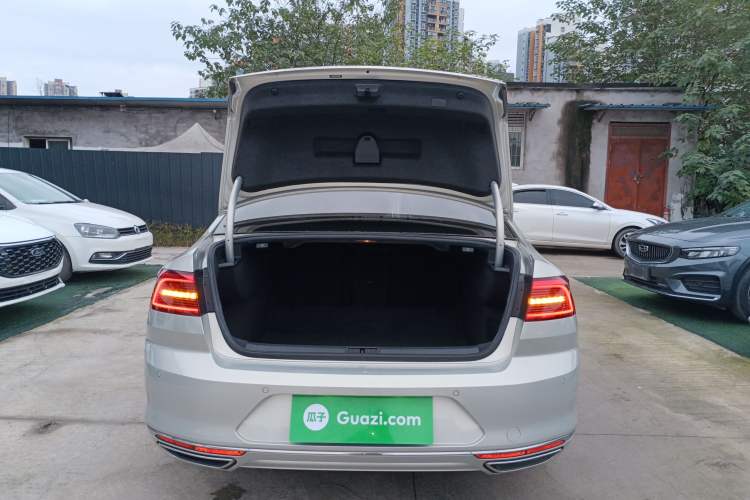 Used Volkswagen Magotan 2019 330TSI DSG Luxury Version China VI Standard
