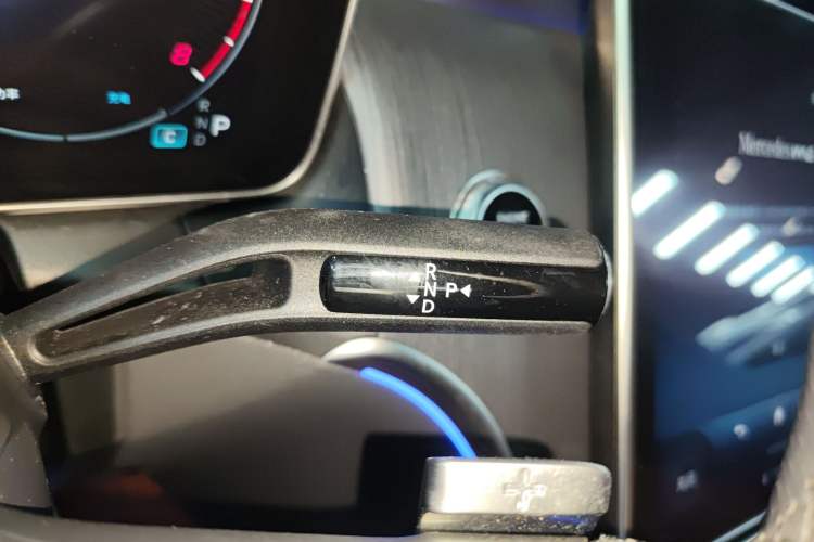 Used Mercedes-Benz GLC 2023 GLC 260 L 4MATIC Luxury Model 5 Seats
