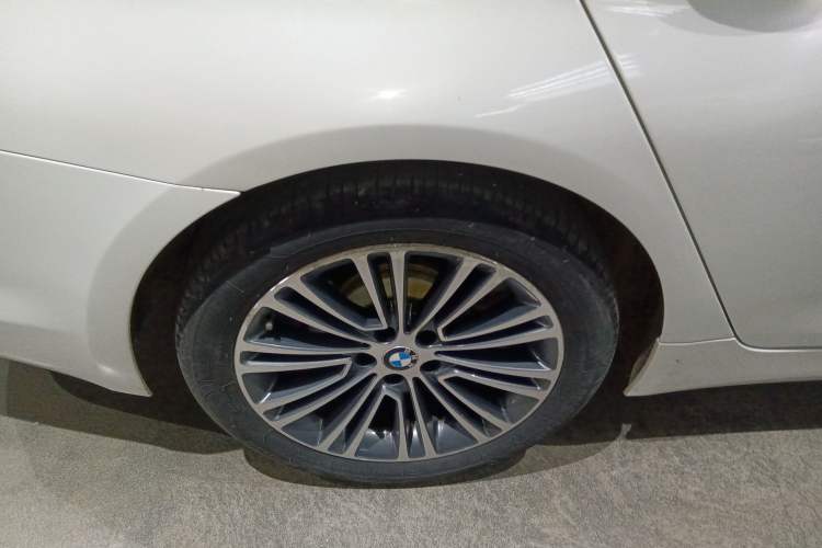 Used BMW 5 Series 2019 530Li Luxury Edition Premium Package
