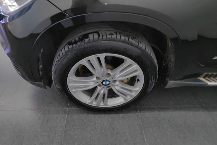 Used BMW X5 2017 xDrive28i
