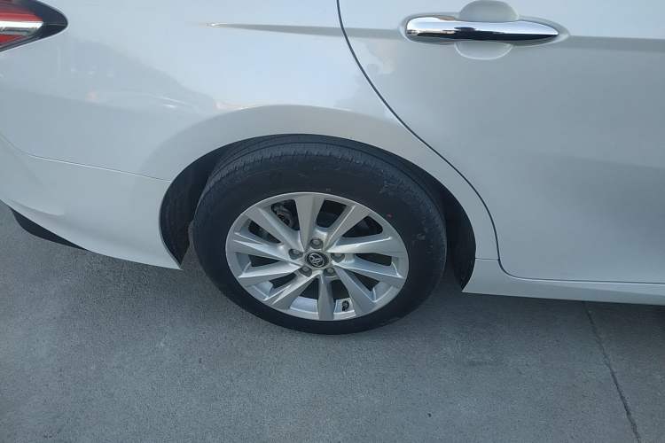 Used Toyota Camry 2021 2.0G Luxury Edition
