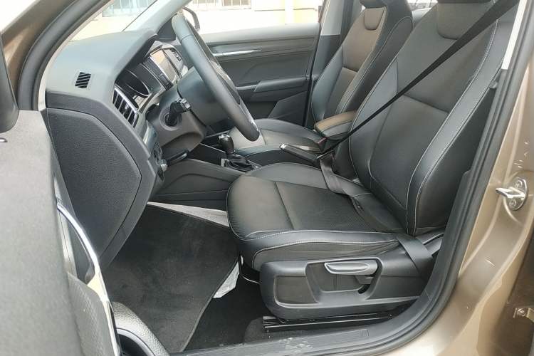 Used Skoda Kamiq 2021 1.5L Automatic Comfort Edition
