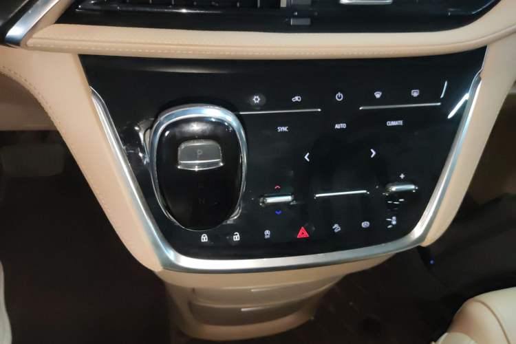 Used Buick GL8 2021 ES Land Cruiser 653T Luxury Edition
