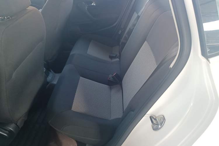 Used Volkswagen Polo 2013 1.4L Manual Fashion Edition