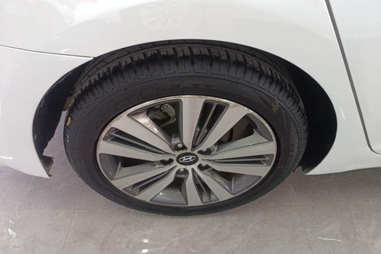 Used Hyundai Mistra 2014 1.8L Automatic Deluxe DLX Model
