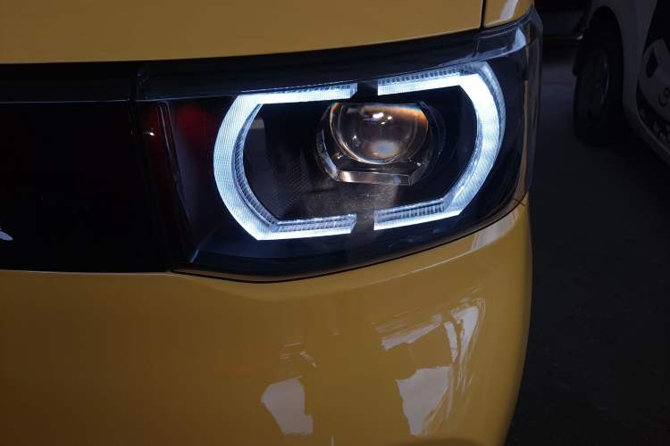 Used Wuling Hongguang MINIEV 2021 Macaron Premium Model – Lithium Iron Phosphate
