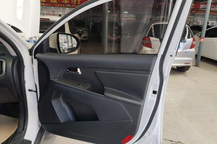 Used Kia Sportage R 2015 2.0L Automatic Two-Wheel Drive GLS
