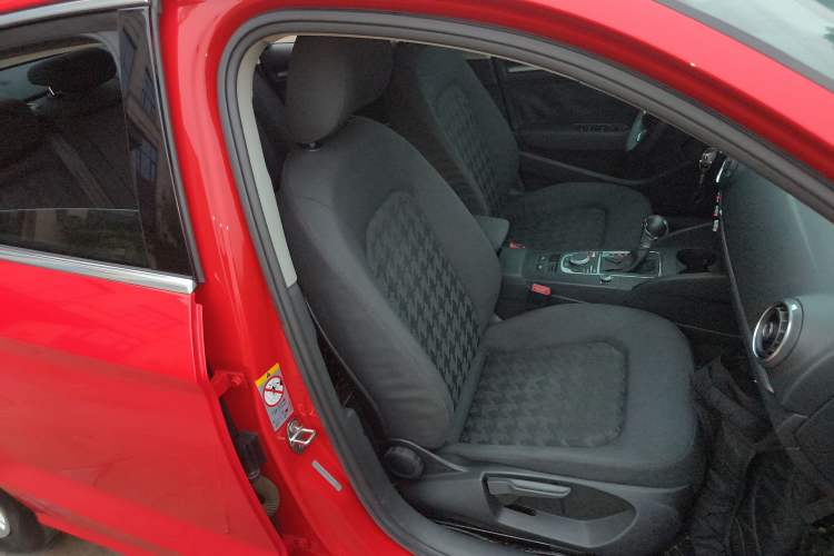 Used Audi A3 2014 Limousine 35 TFSI Automatic Fashion Model
