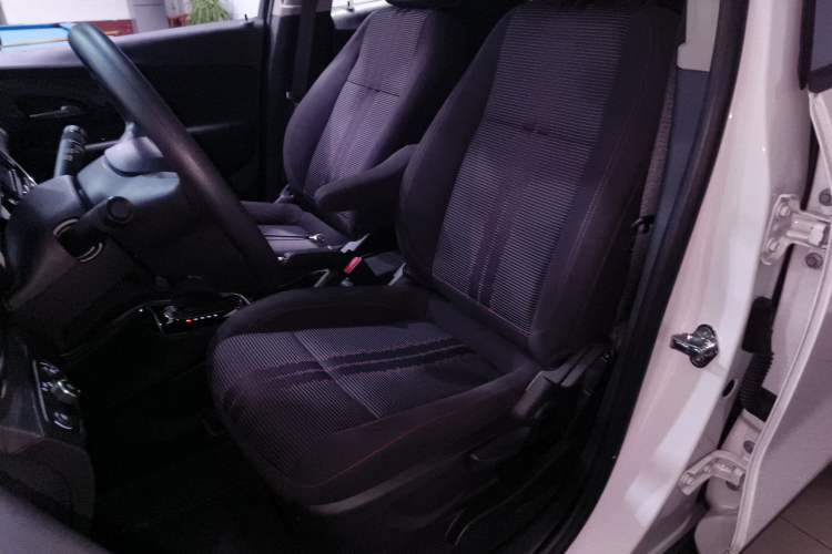 Used Buick Encore 2017 18T Automatic Two-Wheel Drive Urban Leading Model
