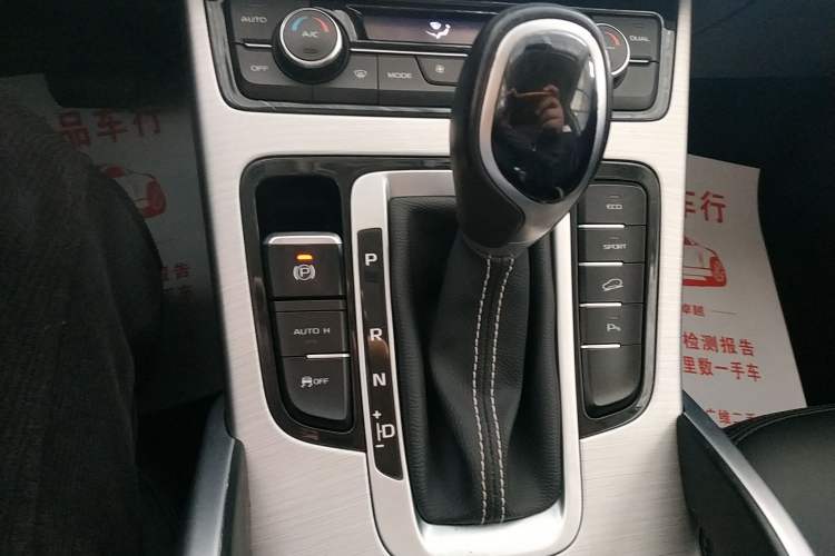 Used Geely Auto Emgrand X7 Sport 2016 1.8TD Automatic ZhiShang Model
