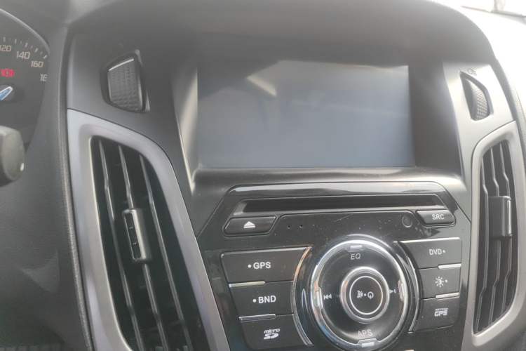 Used Ford Focus 2012 Sedan 1.6L Automatic Fashion Edition