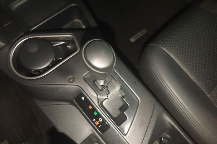 Used Toyota RAV4 2019 2.0L CVT Two-Wheel Drive Fashion X Limited Edition China V Standard
